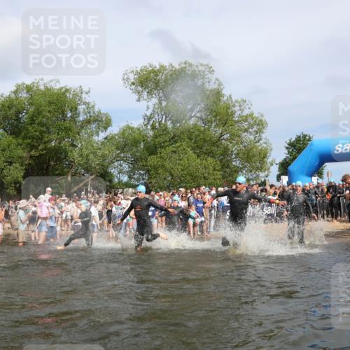 21.06.2026 - Viking Triathlon Michael Strokosch http://msf.ph/oto/9842493 21.06.2026 10:03:42 Schwimmen 95, 137, 144, 229, 267, 323, 327, 340, 436, 450, 458, 521, 559 meine-sportfotos.de