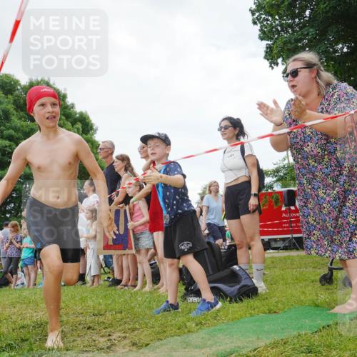 21.06.2026 - 29. Vierlanden-Triathlon LAZAROV Photography http://msf.ph/oto/9842520 21.06.2026 14:49:37 Schwimmen  meine-sportfotos.de