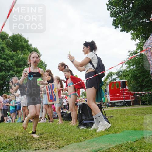 21.06.2026 - 29. Vierlanden-Triathlon LAZAROV Photography http://msf.ph/oto/9842532 21.06.2026 14:50:05 Schwimmen  meine-sportfotos.de