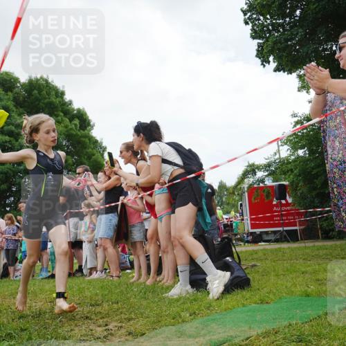 21.06.2026 - 29. Vierlanden-Triathlon LAZAROV Photography http://msf.ph/oto/9842534 21.06.2026 14:50:09 Schwimmen  meine-sportfotos.de