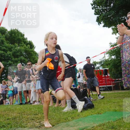 21.06.2026 - 29. Vierlanden-Triathlon LAZAROV Photography http://msf.ph/oto/9842536 21.06.2026 14:50:11 Schwimmen  meine-sportfotos.de