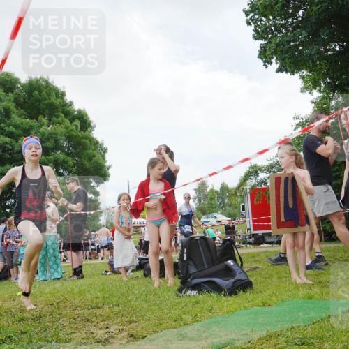 21.06.2026 - 29. Vierlanden-Triathlon LAZAROV Photography http://msf.ph/oto/9842553 21.06.2026 14:50:59 Schwimmen 1309 meine-sportfotos.de