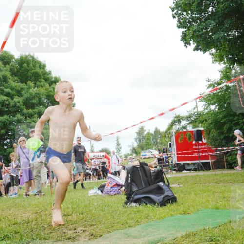21.06.2026 - 29. Vierlanden-Triathlon LAZAROV Photography http://msf.ph/oto/9842570 21.06.2026 15:01:58 Schwimmen  meine-sportfotos.de