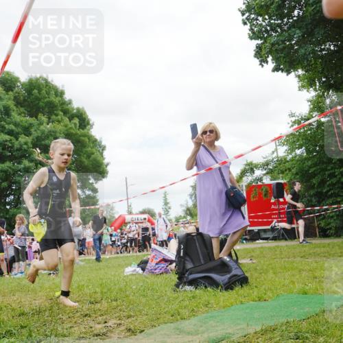 21.06.2026 - 29. Vierlanden-Triathlon LAZAROV Photography http://msf.ph/oto/9842583 21.06.2026 15:02:08 Schwimmen  meine-sportfotos.de