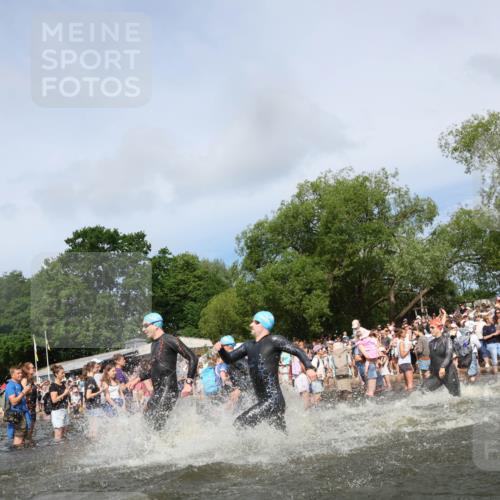 21.06.2026 - Viking Triathlon Michael Strokosch http://msf.ph/oto/9842588 21.06.2026 10:04:00 Schwimmen 122, 195, 197, 266, 268, 279, 333, 384, 460, 531, 552, 554, 608, 645, 654 meine-sportfotos.de