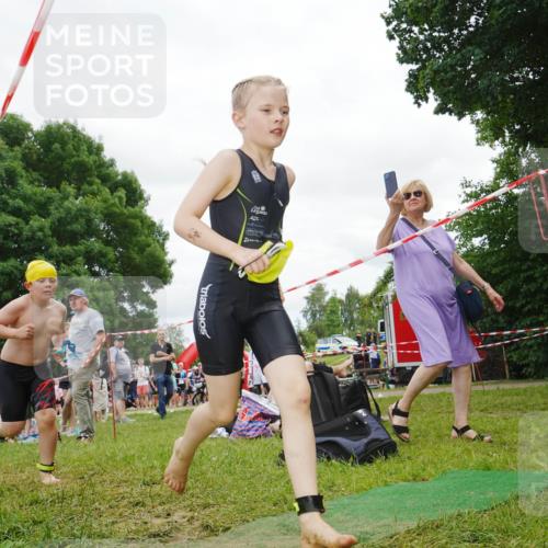 21.06.2026 - 29. Vierlanden-Triathlon LAZAROV Photography http://msf.ph/oto/9842589 21.06.2026 15:02:09 Schwimmen  meine-sportfotos.de
