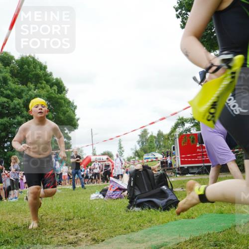 21.06.2026 - 29. Vierlanden-Triathlon LAZAROV Photography http://msf.ph/oto/9842593 21.06.2026 15:02:09 Schwimmen  meine-sportfotos.de