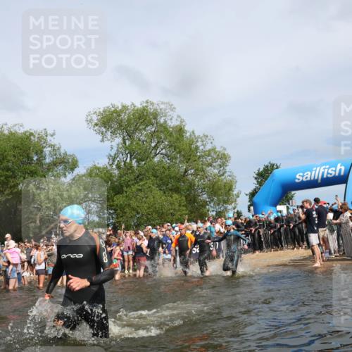21.06.2026 - Viking Triathlon Michael Strokosch http://msf.ph/oto/9842606 21.06.2026 10:04:02 Schwimmen 122, 195, 197, 266, 268, 279, 333, 384, 460, 531, 552, 554, 608, 645, 654 meine-sportfotos.de
