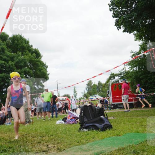 21.06.2026 - 29. Vierlanden-Triathlon LAZAROV Photography http://msf.ph/oto/9842607 21.06.2026 15:02:39 Schwimmen  meine-sportfotos.de