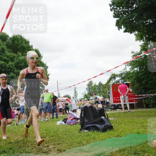 21.06.2026 - 29. Vierlanden-Triathlon LAZAROV Photography http://msf.ph/oto/9842613 21.06.2026 15:02:40 Schwimmen  meine-sportfotos.de