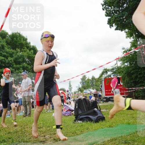 21.06.2026 - 29. Vierlanden-Triathlon LAZAROV Photography http://msf.ph/oto/9842621 21.06.2026 15:02:41 Schwimmen  meine-sportfotos.de