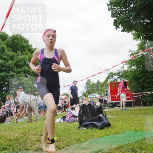 21.06.2026 - 29. Vierlanden-Triathlon LAZAROV Photography http://msf.ph/oto/9842638 21.06.2026 15:02:42 Schwimmen  meine-sportfotos.de