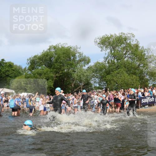 21.06.2026 - Viking Triathlon Michael Strokosch http://msf.ph/oto/9842643 21.06.2026 10:04:09 Schwimmen 195, 197, 227, 239, 243, 269, 279, 333, 397, 400, 496, 526, 654, 666 meine-sportfotos.de