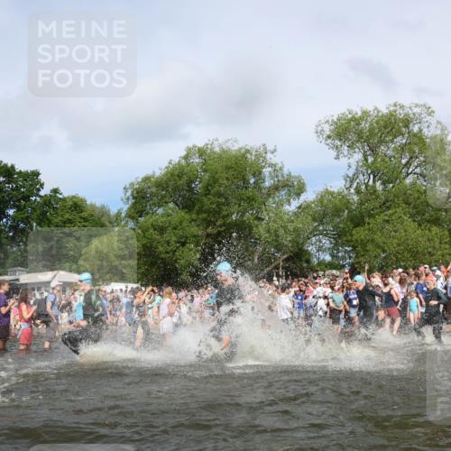 21.06.2026 - Viking Triathlon Michael Strokosch http://msf.ph/oto/9842656 21.06.2026 10:04:14 Schwimmen 96, 205, 213, 227, 239, 243, 256, 269, 377, 397, 400, 411, 496, 526, 666 meine-sportfotos.de