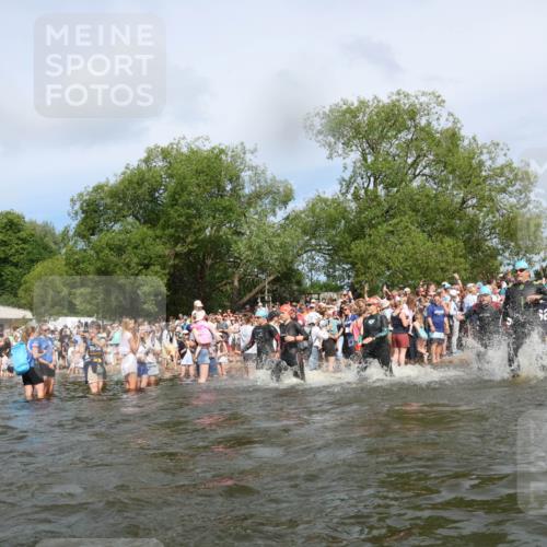 21.06.2026 - Viking Triathlon Michael Strokosch http://msf.ph/oto/9842681 21.06.2026 10:04:23 Schwimmen 96, 132, 179, 205, 213, 239, 241, 256, 377, 411, 526, 602, 614, 658, 666 meine-sportfotos.de