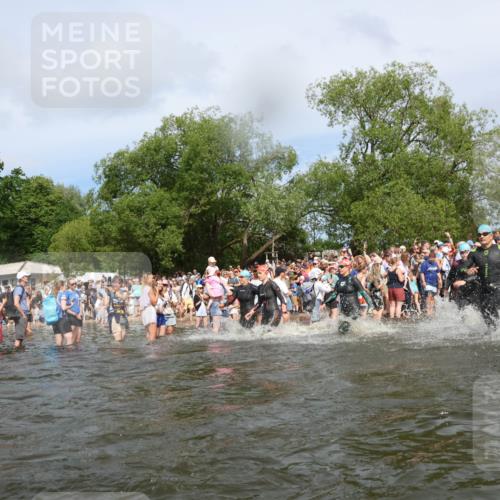 21.06.2026 - Viking Triathlon Michael Strokosch http://msf.ph/oto/9842682 21.06.2026 10:04:24 Schwimmen 96, 125, 132, 179, 205, 213, 241, 256, 377, 398, 411, 465, 590, 602, 614, 658 meine-sportfotos.de