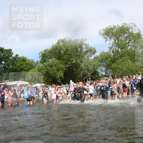 21.06.2026 - Viking Triathlon Michael Strokosch http://msf.ph/oto/9842683 21.06.2026 10:04:24 Schwimmen 96, 125, 132, 179, 205, 213, 241, 256, 377, 398, 411, 465, 590, 602, 614, 658 meine-sportfotos.de