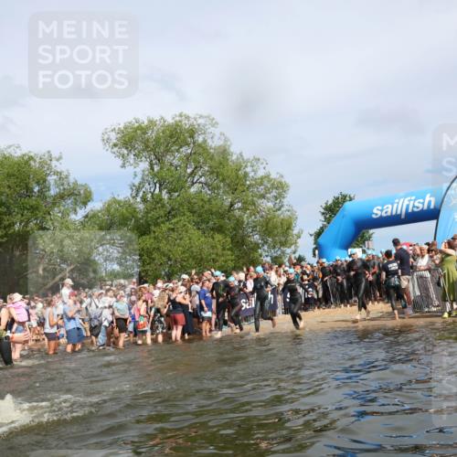 21.06.2026 - Viking Triathlon Michael Strokosch http://msf.ph/oto/9842744 21.06.2026 10:04:47 Schwimmen 22, 34, 44, 63, 150, 175, 231, 232, 247, 286, 349, 351, 355, 484, 511 meine-sportfotos.de