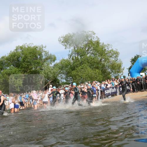 21.06.2026 - Viking Triathlon Michael Strokosch http://msf.ph/oto/9842748 21.06.2026 10:04:48 Schwimmen 22, 34, 44, 63, 150, 175, 231, 247, 286, 351, 355, 484, 511 meine-sportfotos.de