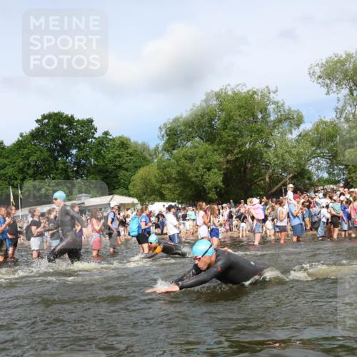 21.06.2026 - Viking Triathlon Michael Strokosch http://msf.ph/oto/9842774 21.06.2026 10:04:57 Schwimmen 22, 34, 175, 214, 286, 318, 350, 351, 353, 456, 461, 492, 508, 516, 650 meine-sportfotos.de