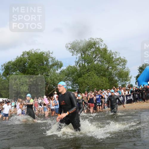 21.06.2026 - Viking Triathlon Michael Strokosch http://msf.ph/oto/9842797 21.06.2026 10:05:05 Schwimmen 165, 225, 296, 297, 301, 304, 318, 350, 370, 442, 461, 497, 516, 562, 650 meine-sportfotos.de