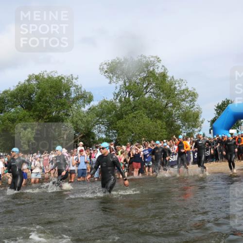 21.06.2026 - Viking Triathlon Michael Strokosch http://msf.ph/oto/9842804 21.06.2026 10:05:07 Schwimmen 165, 225, 296, 297, 301, 304, 318, 350, 370, 442, 461, 497, 516, 562, 650 meine-sportfotos.de