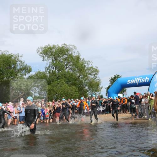 21.06.2026 - Viking Triathlon Michael Strokosch http://msf.ph/oto/9842805 21.06.2026 10:05:08 Schwimmen 165, 225, 296, 297, 301, 304, 318, 350, 370, 442, 461, 497, 516, 562, 650 meine-sportfotos.de