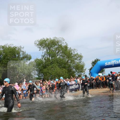 21.06.2026 - Viking Triathlon Michael Strokosch http://msf.ph/oto/9842808 21.06.2026 10:05:09 Schwimmen 165, 225, 296, 297, 301, 304, 370, 442, 497, 519, 562, 601, 617 meine-sportfotos.de