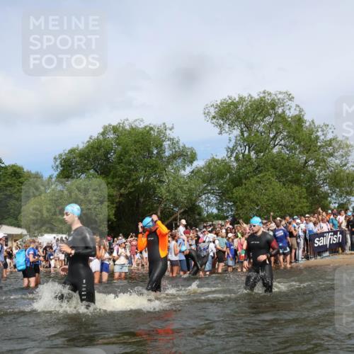 21.06.2026 - Viking Triathlon Michael Strokosch http://msf.ph/oto/9842815 21.06.2026 10:05:11 Schwimmen 165, 198, 211, 225, 296, 297, 301, 304, 370, 442, 497, 519, 562, 601, 617 meine-sportfotos.de