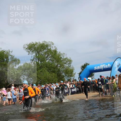 21.06.2026 - Viking Triathlon Michael Strokosch http://msf.ph/oto/9842832 21.06.2026 10:05:17 Schwimmen 33, 165, 198, 211, 296, 301, 341, 370, 472, 493, 519, 562, 601, 617, 632 meine-sportfotos.de