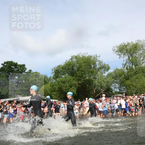 21.06.2026 - Viking Triathlon Michael Strokosch http://msf.ph/oto/9842855 21.06.2026 10:05:25 Schwimmen 33, 86, 88, 230, 302, 308, 330, 331, 341, 414, 452, 459, 472, 493, 632 meine-sportfotos.de