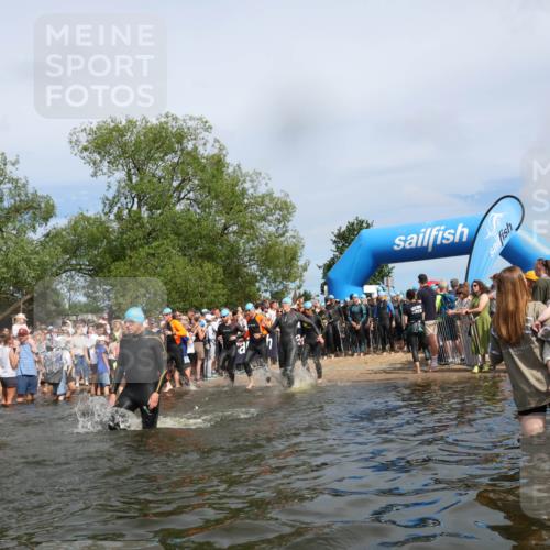 21.06.2026 - Viking Triathlon Michael Strokosch http://msf.ph/oto/9842856 21.06.2026 10:05:27 Schwimmen 33, 86, 88, 230, 302, 308, 330, 331, 341, 414, 452, 459, 472, 493, 632 meine-sportfotos.de