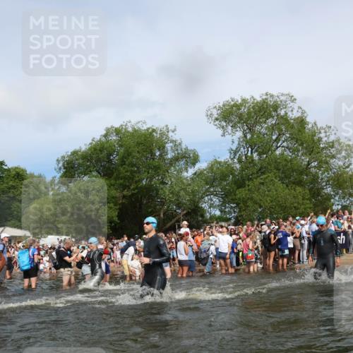 21.06.2026 - Viking Triathlon Michael Strokosch http://msf.ph/oto/9842941 21.06.2026 10:06:01 Schwimmen 91, 93, 147, 156, 173, 185, 259, 261, 273, 282, 405, 443, 498, 505, 563 meine-sportfotos.de