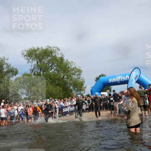 21.06.2026 - Viking Triathlon Michael Strokosch http://msf.ph/oto/9843012 21.06.2026 10:06:27 Schwimmen 56, 72, 85, 184, 188, 212, 274, 312, 415, 489, 522, 533, 539, 577, 603 meine-sportfotos.de