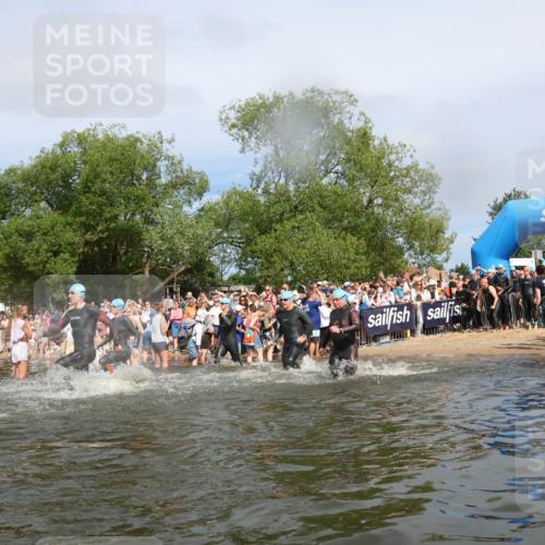 21.06.2026 - Viking Triathlon Michael Strokosch http://msf.ph/oto/9843069 21.06.2026 10:06:49 Schwimmen 54, 166, 245, 310, 429, 444, 449, 464, 495, 609, 615, 618, 638, 641, 668 meine-sportfotos.de