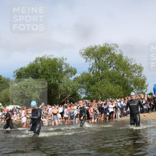 21.06.2026 - Viking Triathlon Michael Strokosch http://msf.ph/oto/9843086 21.06.2026 10:06:55 Schwimmen 54, 60, 94, 123, 166, 245, 310, 314, 345, 449, 464, 495, 609, 615, 668 meine-sportfotos.de