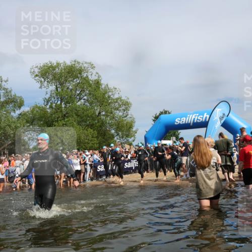 21.06.2026 - Viking Triathlon Michael Strokosch http://msf.ph/oto/9843090 21.06.2026 10:06:57 Schwimmen 54, 60, 94, 123, 166, 245, 310, 314, 345, 449, 464, 495, 609, 615, 668 meine-sportfotos.de