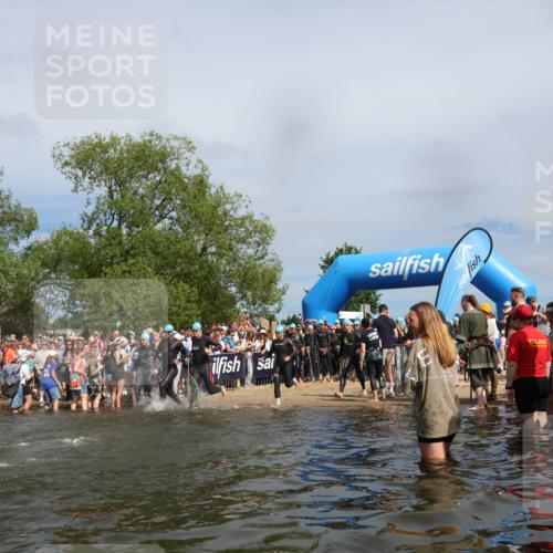 21.06.2026 - Viking Triathlon Michael Strokosch http://msf.ph/oto/9843103 21.06.2026 10:07:02 Schwimmen 37, 54, 60, 69, 94, 123, 307, 314, 329, 345, 369, 449, 609, 615, 668 meine-sportfotos.de