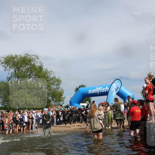 21.06.2026 - Viking Triathlon Michael Strokosch http://msf.ph/oto/9843111 21.06.2026 10:07:05 Schwimmen 37, 60, 69, 94, 123, 135, 289, 307, 314, 329, 345, 369, 470, 523, 555 meine-sportfotos.de