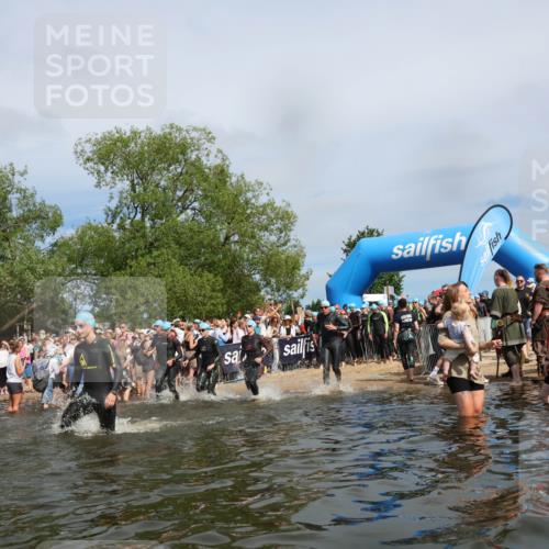 21.06.2026 - Viking Triathlon Michael Strokosch http://msf.ph/oto/9843118 21.06.2026 10:07:08 Schwimmen 37, 60, 69, 94, 116, 123, 135, 289, 307, 314, 329, 345, 369, 390, 470, 523, 555, 574, 662 meine-sportfotos.de