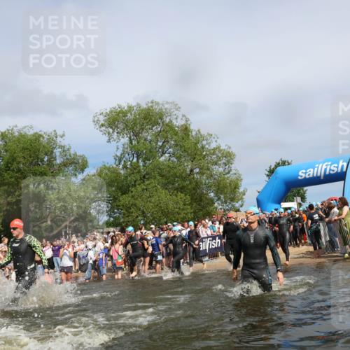 21.06.2026 - Viking Triathlon Michael Strokosch http://msf.ph/oto/9843177 21.06.2026 10:07:32 Schwimmen 24, 76, 107, 158, 253, 258, 306, 346, 403, 510, 540, 605, 624, 628, 659 meine-sportfotos.de
