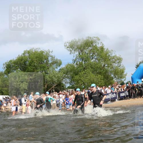 21.06.2026 - Viking Triathlon Michael Strokosch http://msf.ph/oto/9843235 21.06.2026 10:07:55 Schwimmen 57, 97, 124, 178, 217, 257, 295, 298, 388, 413, 494, 534, 622, 630, 635 meine-sportfotos.de