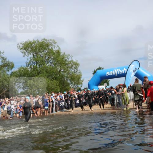 21.06.2026 - Viking Triathlon Michael Strokosch http://msf.ph/oto/9843236 21.06.2026 10:07:56 Schwimmen 57, 97, 124, 178, 217, 257, 295, 298, 388, 413, 494, 534, 622, 630, 635 meine-sportfotos.de