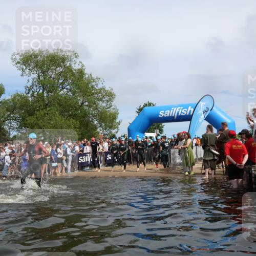 21.06.2026 - Viking Triathlon Michael Strokosch http://msf.ph/oto/9843307 21.06.2026 10:08:27 Schwimmen 48, 133, 168, 192, 222, 223, 250, 317, 354, 375, 416, 463, 564, 571, 613 meine-sportfotos.de