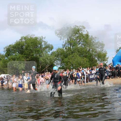 21.06.2026 - Viking Triathlon Michael Strokosch http://msf.ph/oto/9843330 21.06.2026 10:08:35 Schwimmen 48, 75, 92, 168, 203, 207, 254, 317, 322, 324, 376, 549, 571, 613, 629 meine-sportfotos.de
