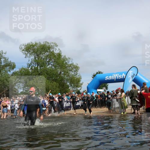 21.06.2026 - Viking Triathlon Michael Strokosch http://msf.ph/oto/9843336 21.06.2026 10:08:37 Schwimmen 48, 75, 92, 168, 203, 207, 254, 317, 322, 324, 376, 549, 571, 613, 629 meine-sportfotos.de