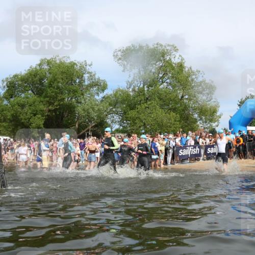21.06.2026 - Viking Triathlon Michael Strokosch http://msf.ph/oto/9843368 21.06.2026 10:08:49 Schwimmen 40, 92, 105, 139, 181, 196, 224, 237, 272, 365, 389, 409, 476, 566, 661 meine-sportfotos.de