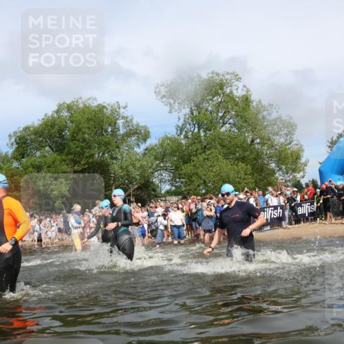 21.06.2026 - Viking Triathlon Michael Strokosch http://msf.ph/oto/9843394 21.06.2026 10:09:01 Schwimmen 40, 70, 77, 106, 139, 181, 237, 252, 344, 362, 509, 542, 631, 652 meine-sportfotos.de