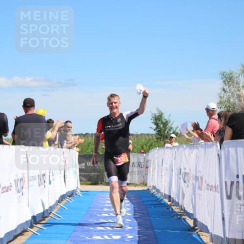 21.06.2026 - Viking Triathlon Markus Tischler http://msf.ph/oto/9843723 21.06.2026 15:42:35 Ziel 300, 341 meine-sportfotos.de