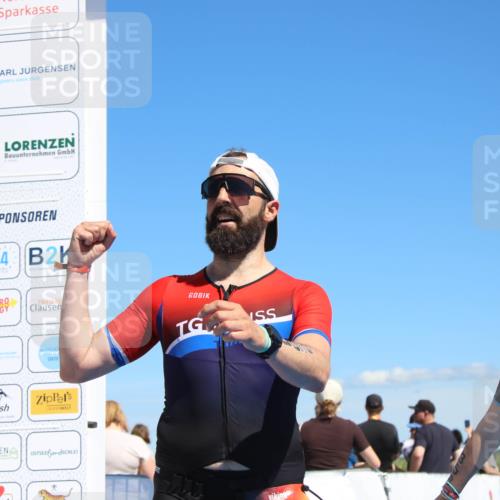 21.06.2026 - Viking Triathlon Markus Tischler http://msf.ph/oto/9843829 21.06.2026 15:45:08 Ziel 251, 358 meine-sportfotos.de